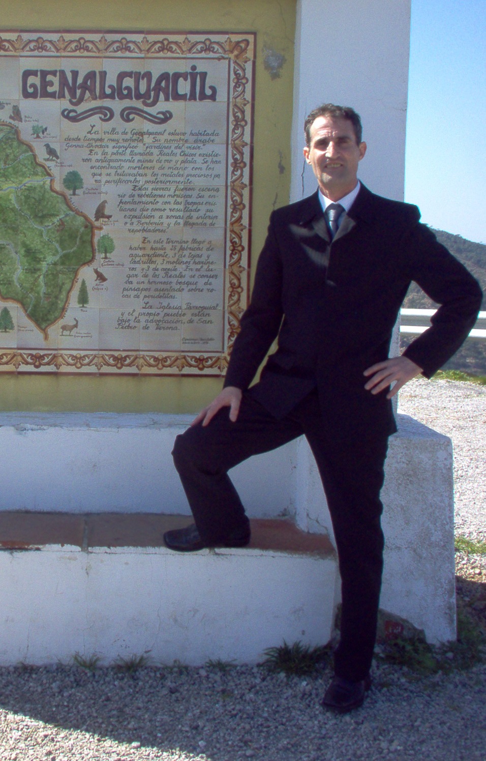 Osy entrando en Genalguacil, Málaga para brindar un nuevo Curso Certificado de Tantra